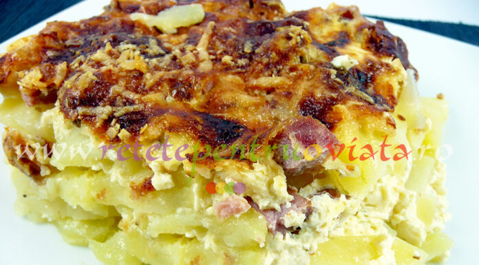 Budinca de Cartofi cu Sunca si Cascaval Budinca de Cartofi cu Sunca si Cascaval