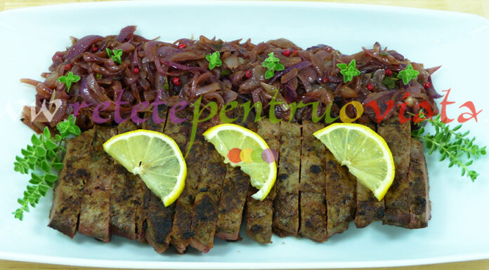 Ficat de Porc la Tigaie cu Ceapa Caramelizata Ficat de Porc la Tigaie cu Ceapa Caramelizata