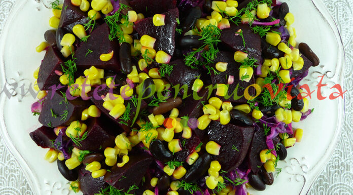 Salata de Varza Rosie, Sfecla, Fasole si Porumb Reteta de salata de varza rosie, sfecla, fasole si porumb