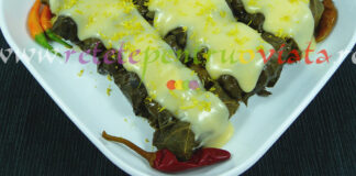 Sarmale in Foi de Vita cu Sos de Ou si Lamaie (Avgolemono) Sarmale in Foi de Vita cu Sos de Ou si Lamaie (Avgolemono)