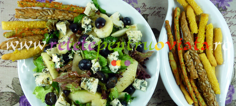 Salata Verde cu Struguri, Mere si Branza cu Mucegai
