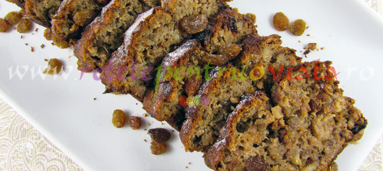 Reteta chec cu banane, nuci si stafide