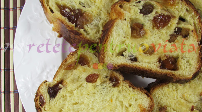 Cozonac Pufos cu Rahat si Stafide Cozonac Pufos cu Rahat si Stafide