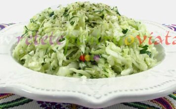 Salata de Varza Cruda cu Frunze de Telina Reteta salata de varza