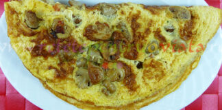 Omleta cu Ciuperci, Smantana si Cascaval Omleta cu ciuperci - retetepentruoviata.ro