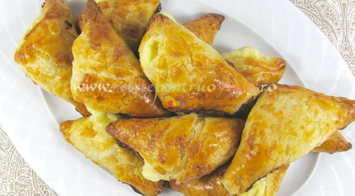 Placinte cu Branza Sarata Placinte cu Branza Sarata