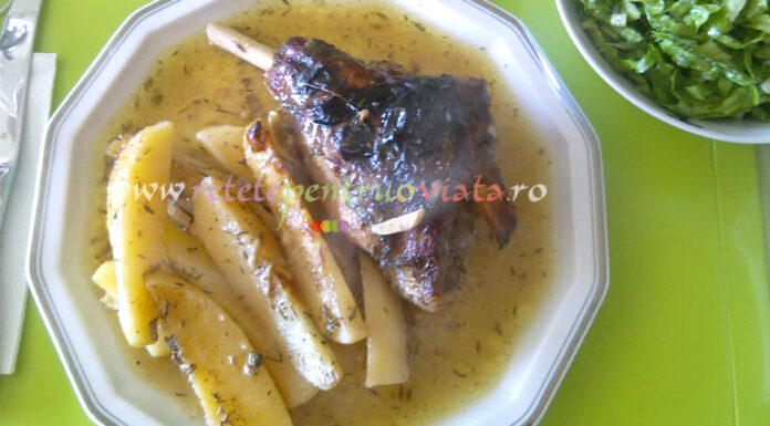 Friptura de Miel la Cuptor cu Cartofi Friptura de Miel la Cuptor cu Cartofi