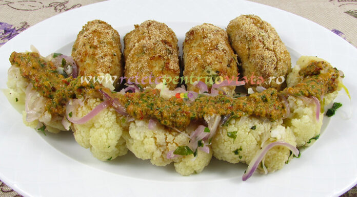 Chiftele de Pui cu Garnitura de Conopida Chiftele de Pui cu Garnitura de Conopida