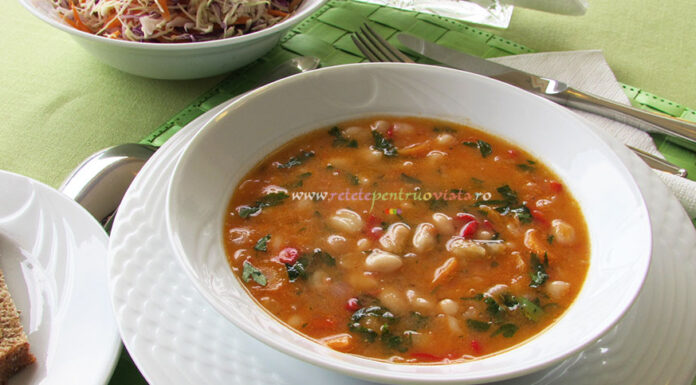 Ciorba de Fasole cu Leustean Reteta Ciorba de Fasole