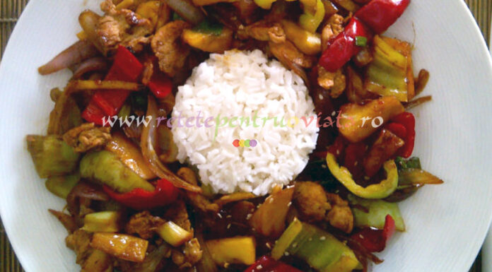 Pui Chinezesc cu Legume si Orez Pui Chinezesc cu Legume si Orez