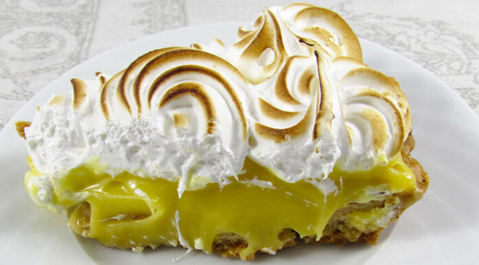 Tarta cu Lamaie si Bezea Reteta Tarta cu Lamaie si Bezea