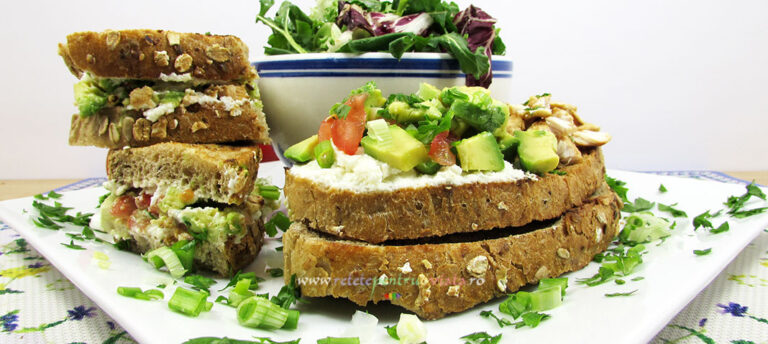 Sandwich cu Piept de Pui si Avocado