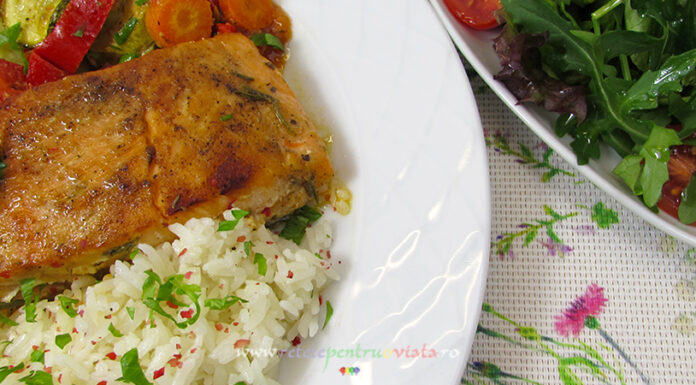 Somon cu Legume la Cuptor Reteta de Somon cu Legume la Cuptor