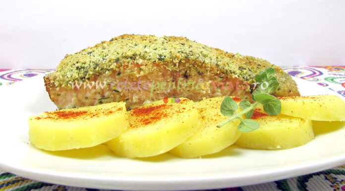 File de Somon la Cuptor in Crusta File de Somon la Cuptor in Crusta