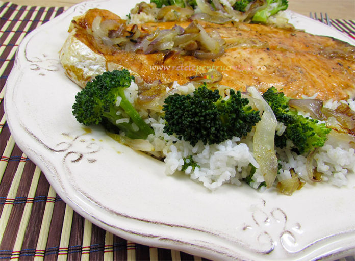 Somon la Cuptor cu Orez si Broccoli ⋆ Retete Pentru O Viata