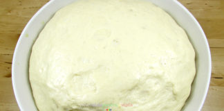 Aluat de Pizza Pufos si Rapid Reteta Aluat Pizza