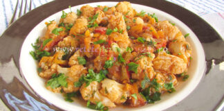 Mancare de Conopida cu Sos de Rosii Mancare de Conopida cu Sos de Rosii