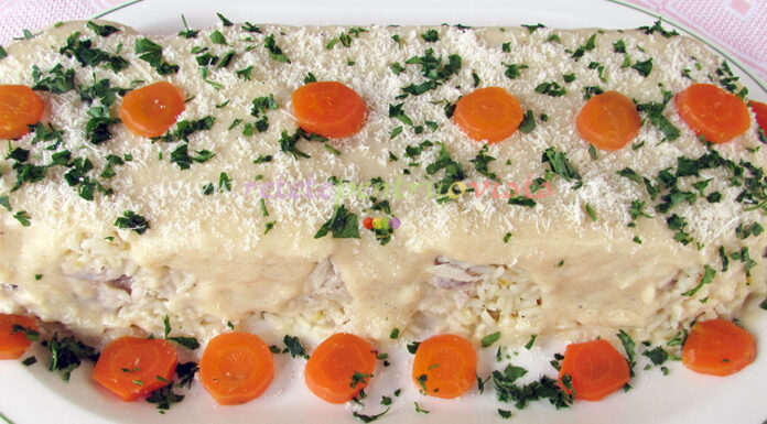 Pui cu Orez, Legume si Sos Alb Pui cu Orez, Legume si Sos Alb