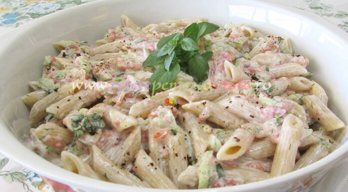 Salata de Paste cu Sos de Iaurt Salata de Paste cu Sos de Iaurt