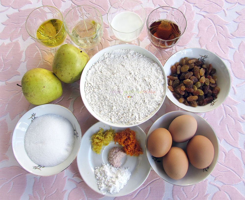 Ingrediente pentru reteta de gogosi cu lingura cu mere si stafide