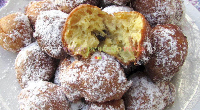 Gogosi cu Lingura cu Mere si Stafide Gogosi cu Lingura cu Mere si Stafide