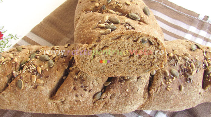 Paine de Casa cu Faina Neagra si Seminte Paine de Casa cu Faina Neagra si Seminte poza 13