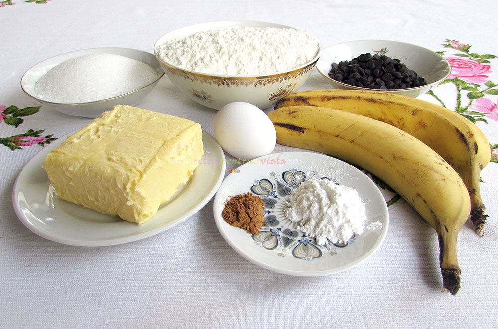 Ingrediente pentru reteta de biscuiti cu banane si ciocolata