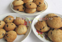 Biscuiti cu Banane si Ciocolata Biscuiti cu Banane si Ciocolata