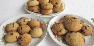 Biscuiti cu Banane si Ciocolata Biscuiti cu Banane si Ciocolata