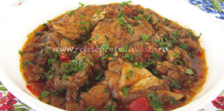 Tocanita de Pui cu Ceapa si Ardei Tocanita de Pui cu Ceapa si Ardei poza 1