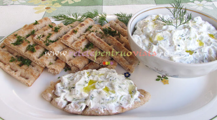 Tzatziki – Sos cu Iaurt si Castraveti Tzatziki - Sos cu Iaurt si Castraveti