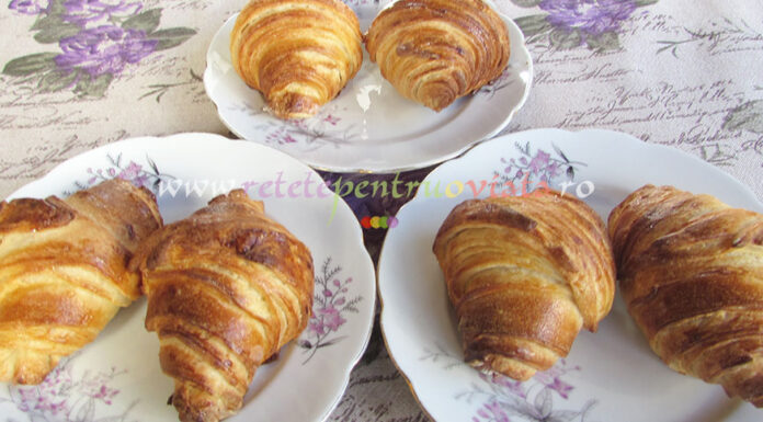 Croissante de Casa cu Unt Croissante de Casa cu Unt poza 14