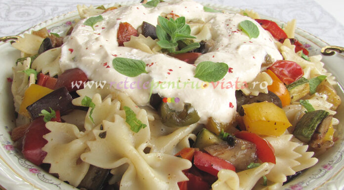 Salata de Paste cu Legume Coapte Salata de Paste cu Legume Coapte