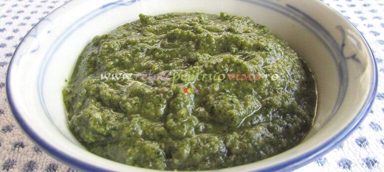 Sos Pesto cu Busuioc si Usturoi poza 4