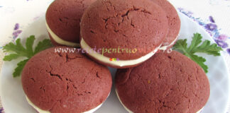 Biscuiti Umpluti cu Crema de Unt Biscuiti Umpluti cu Crema de Unt