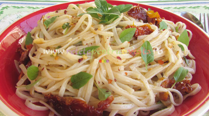 Paste cu Rosii Uscate si Busuioc Paste cu Rosii Uscate si Busuioc