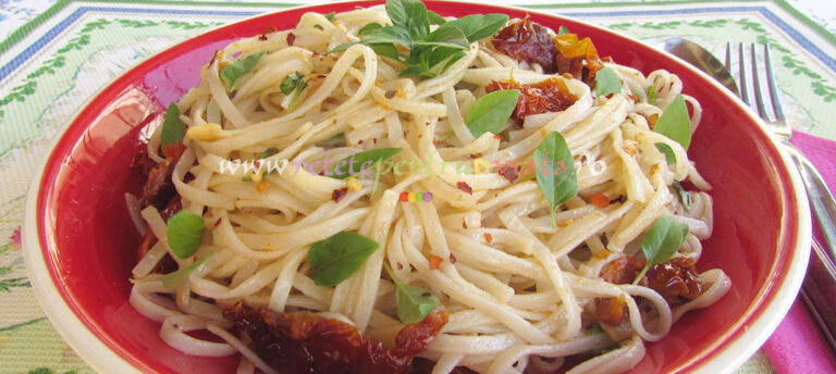 Paste cu Rosii Uscate si Busuioc