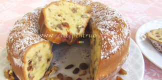 Chec cu Fructe Uscate, Nuci si Iaurt Chec cu Fructe Uscate, Nuci si Iaurt