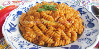 Paste cu Pesto de Ardei Copti Paste cu Pesto de Ardei Copti