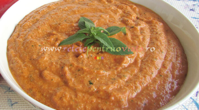 Sos de Ardei Copti cu Parmezan Sos de Ardei Copti cu Parmezan