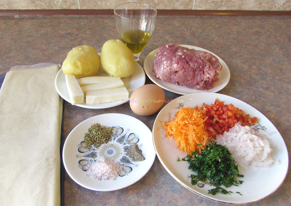 Ingrediente pentru reteta de foietaj cu carne tocata si cascaval