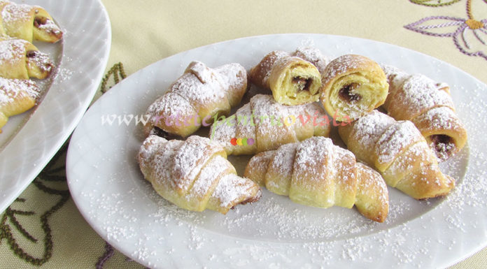 Cornulete de Post cu Apa Minerala Cornulete de Post cu Apa Minerala