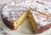 Prajitura Pufoasa cu Mere si Lamaie Prajitura Pufoasa cu Mere si Lamaie