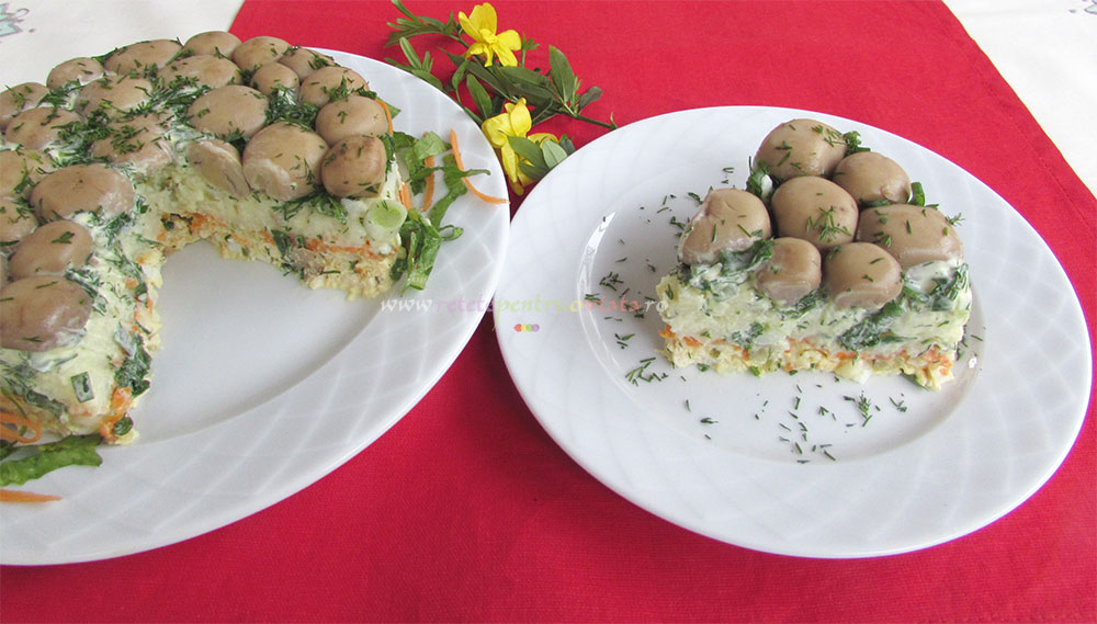 Salata Poienita cu Ciuperci Marinate