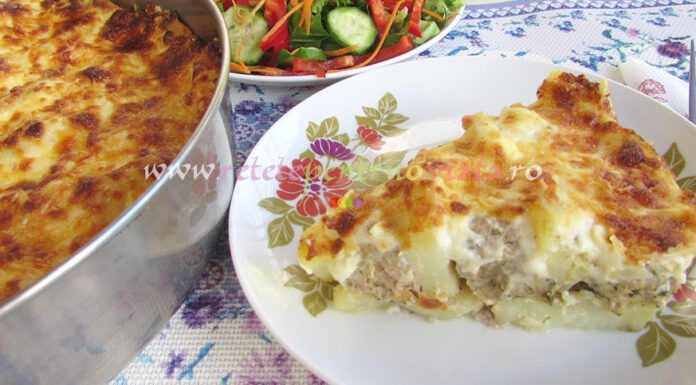 Chiftele la Cuptor cu Cartofi si Sos Bechamel Chiftele la Cuptor cu Cartofi si Sos Bechamel