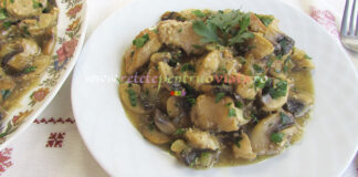 Piept de Pui cu Sos de Ciuperci Piept de Pui cu Sos de Ciuperci si Lamaie