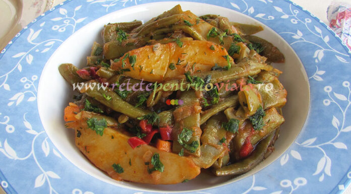 Fasole Verde cu Cartofi Mancare de Fasole Verde cu Cartofi