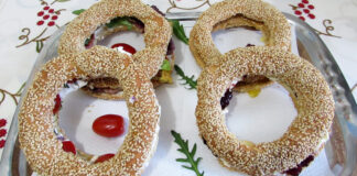 Sandwich-uri cu Covrigi cu Susan Sandwich-uri cu covrigi cu susan sarate si dulci