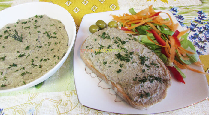 Pate Vegetal cu Ciuperci si Nuci Caju Pate Vegetal cu Ciuperci si Nuci Caju