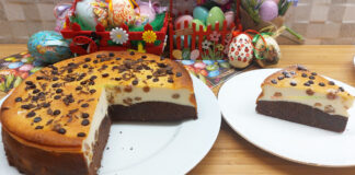 Pasca cu Aluat de Pandispan, Branza, Stafide si Ciocolata Pasca cu Aluat de Pandispan, Branza, Stafide si Ciocolata